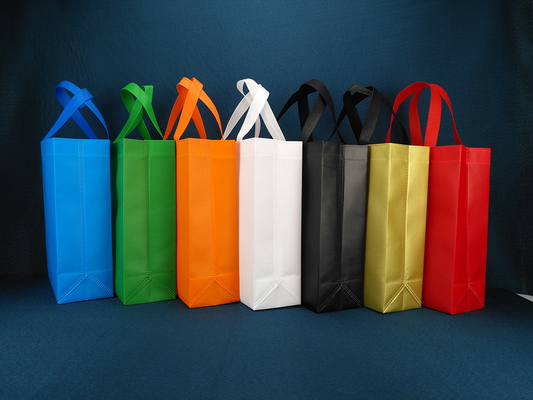 De encargo reciclada imprimió el bolso de ultramarinos biodegradable no tejido del totalizador del precio del bolso que hacía compras con los bolsos no tejidos cortados con tintas de los pp de la manija