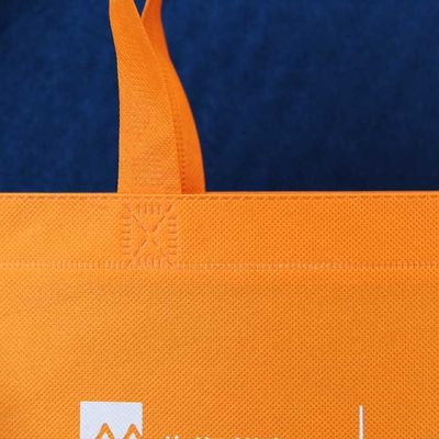 bolsos no tejidos ULTRAVIOLETA reutilizables del polipropileno de la protección 115gsm para las compras